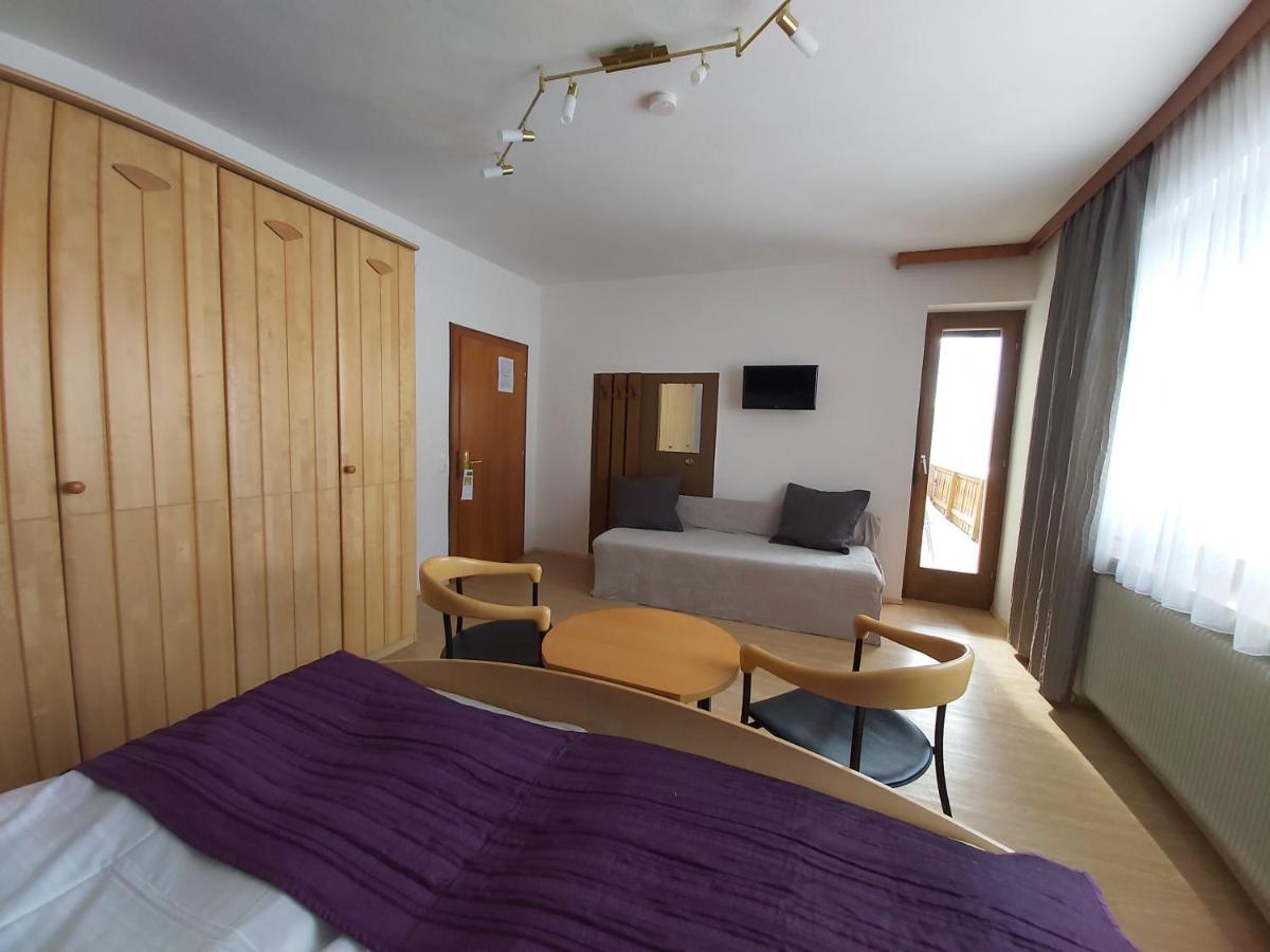 סיבודן B&B Pension Karlsdorfer Hof מראה חיצוני תמונה
